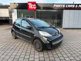 Peugeot 107 Active - Peugeot 107 mit Benzin-Antrieb: Scheckheftgepflegt, Kleinwagen