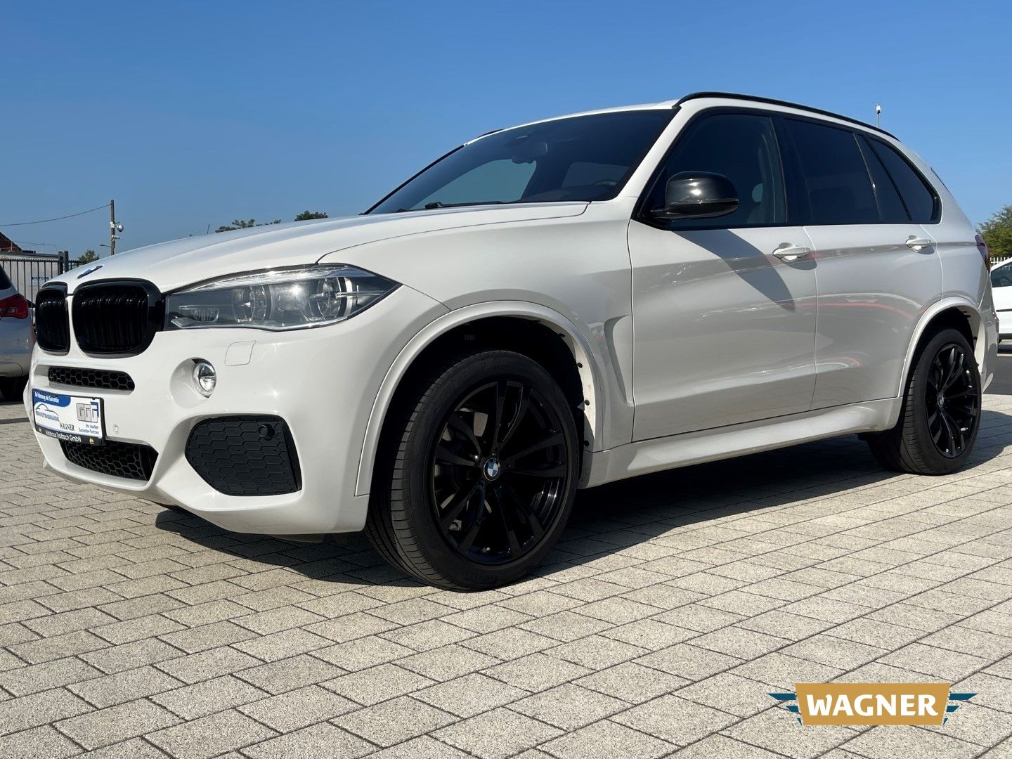 Fahrzeugabbildung BMW X5 xDrive 30 d M-Sport Standheizung Keyless
