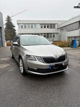 Skoda Octavia 1.6 TDI Drive Combi Drive