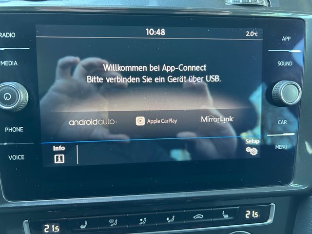 Fahrzeugabbildung Volkswagen Golf VII Var. 1.4 TSI+CarPlay+AHK+SHZ+Kamera+BT+