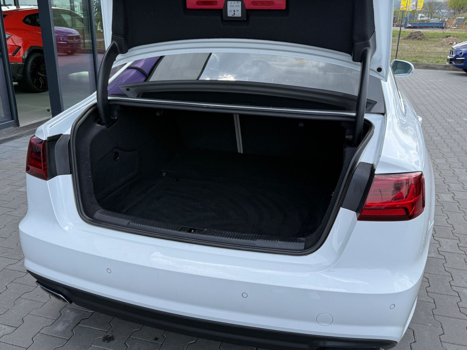 A6 Lim. 3.0 TDI quattro S-Line Plus Navi Bi Xeno