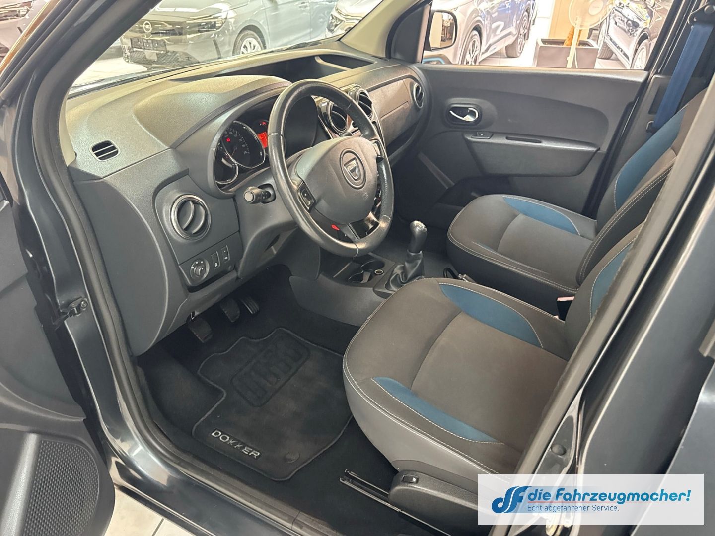 Fahrzeugabbildung Dacia Dokker Celebration ACC Apple CarPlay Android Aut