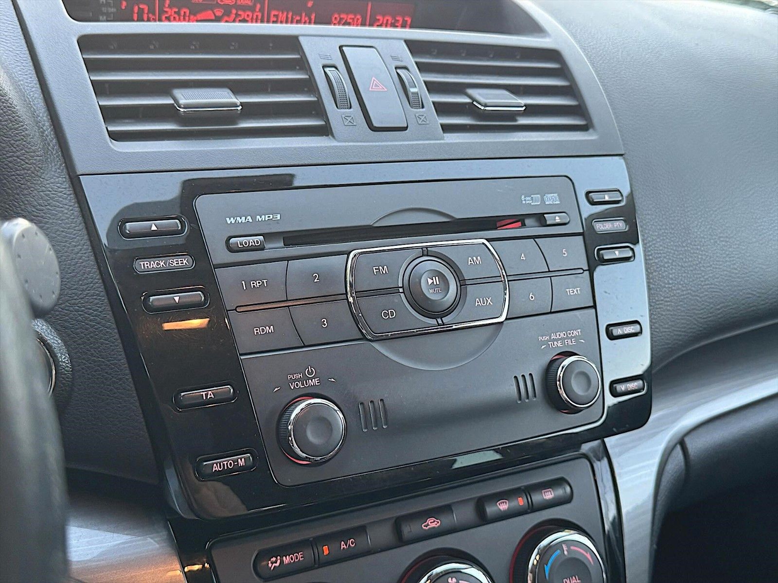 Fahrzeugabbildung Mazda 6 Kombi 2.0  Sports-Line *Bi-Xenon*BOSE*Keyless*
