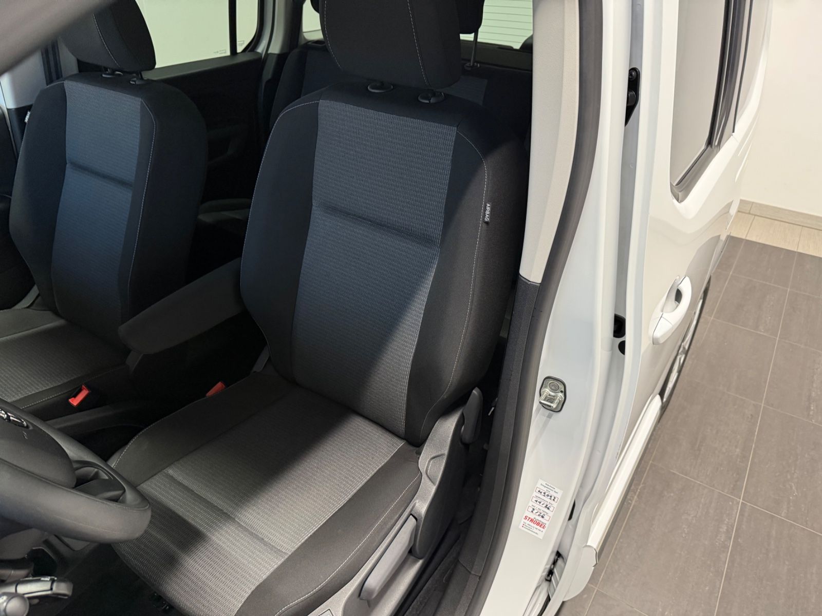 Fahrzeugabbildung Toyota Proace City Verso L1 Shuttle, Apple Car Play