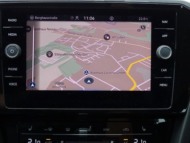 Passat Variant 2.0 TDI DSG Business - LED / Navi