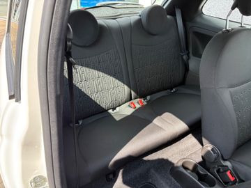 Fahrzeugabbildung Fiat 500 Lim Mild Hybrid Navi DAB Klimaaut. Temp uvm.