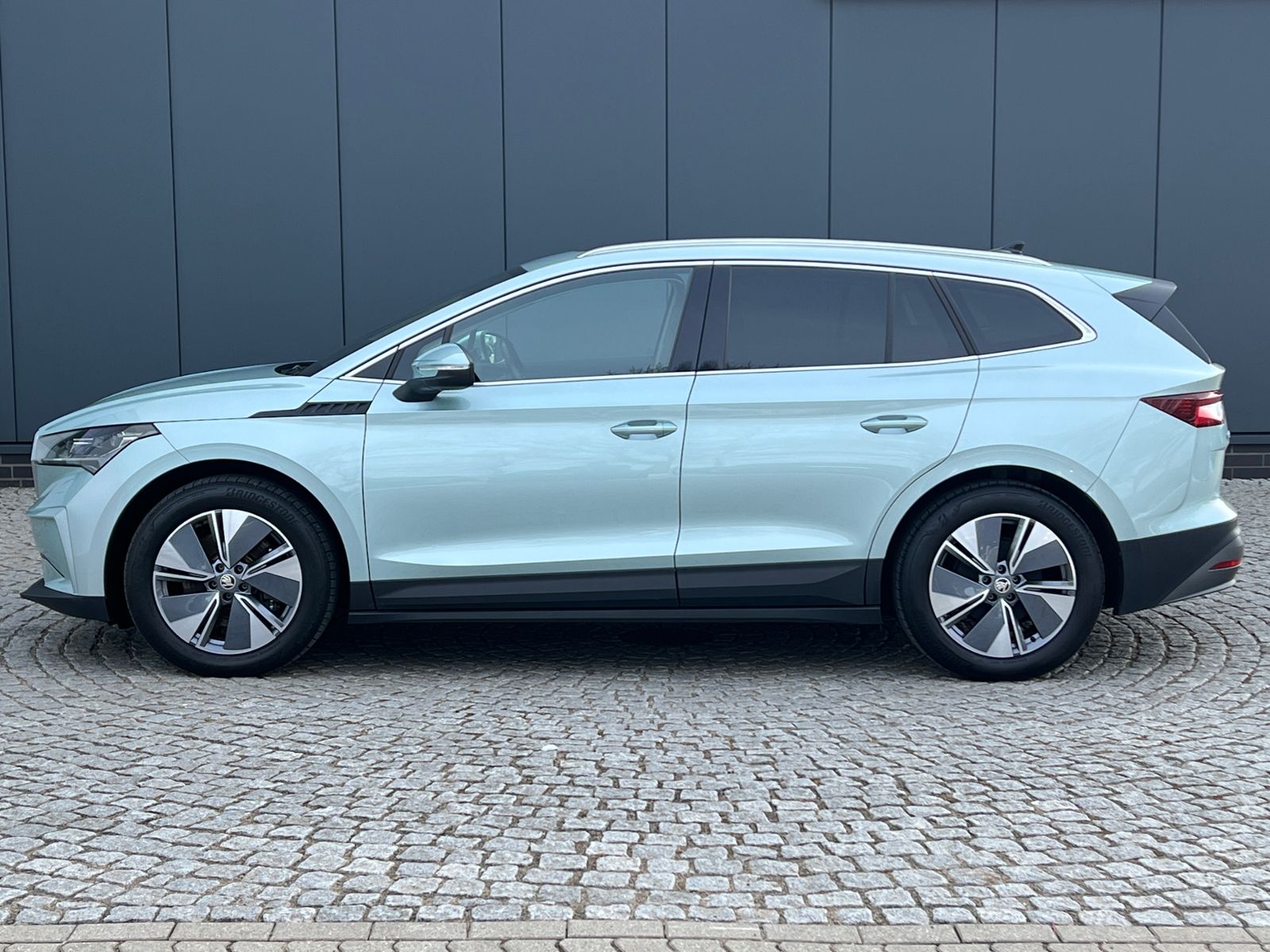 Fahrzeugabbildung SKODA Enyaq iV 80 ecoSuite *Leder, Wärmep.,Panorama, A