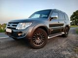 Mitsubishi Pajero 3,2 DI-D Edition 30 Automatik, Recaro, OZ - gebrauchte Mitsubishi Pajero aus dem Jahr 2014