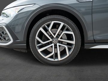 Volkswagen Golf - 5