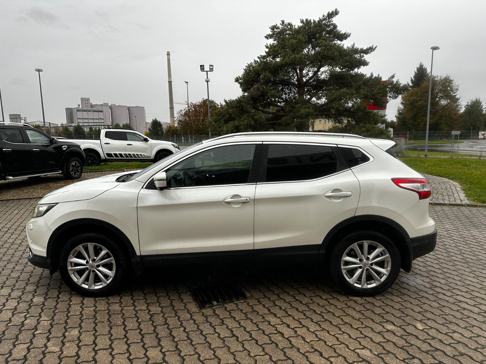 Fahrzeugabbildung Nissan Tekna+ 1.Hd.,Scheckh.gepfl.1a Zust.,Serv.neu