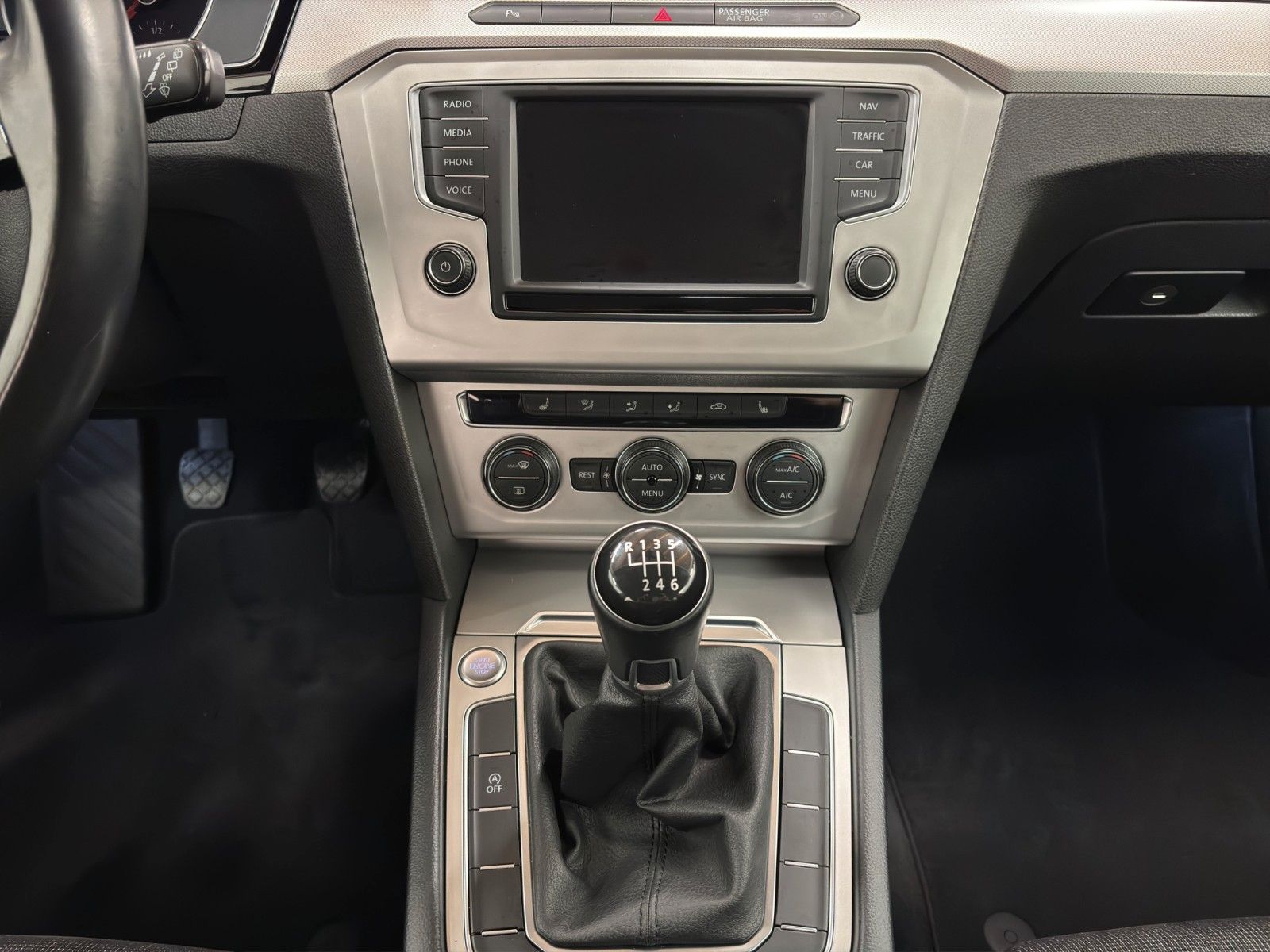 Fahrzeugabbildung Volkswagen Passat Variant Comfortline 2.0 TDI BMT