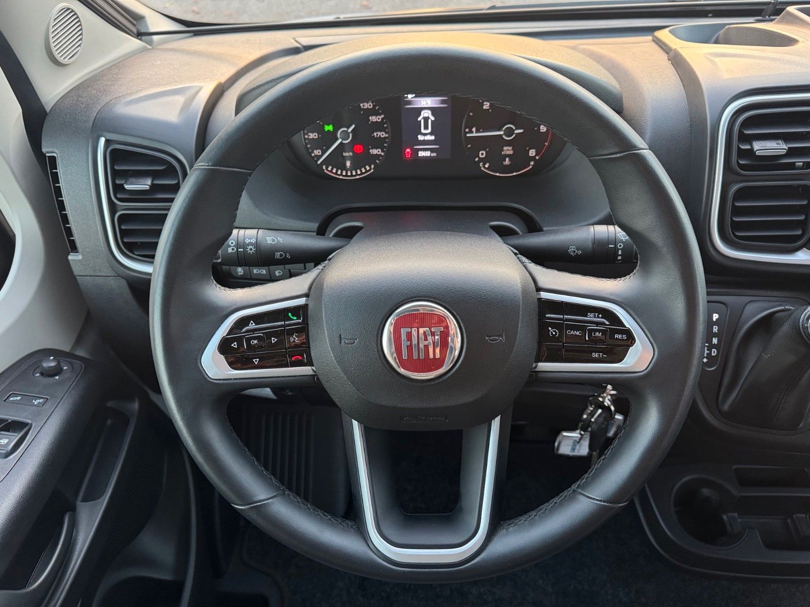 Fahrzeugabbildung Carado CVE600 PRO | Autom. | Komf-Basic-Style Pak. Navi