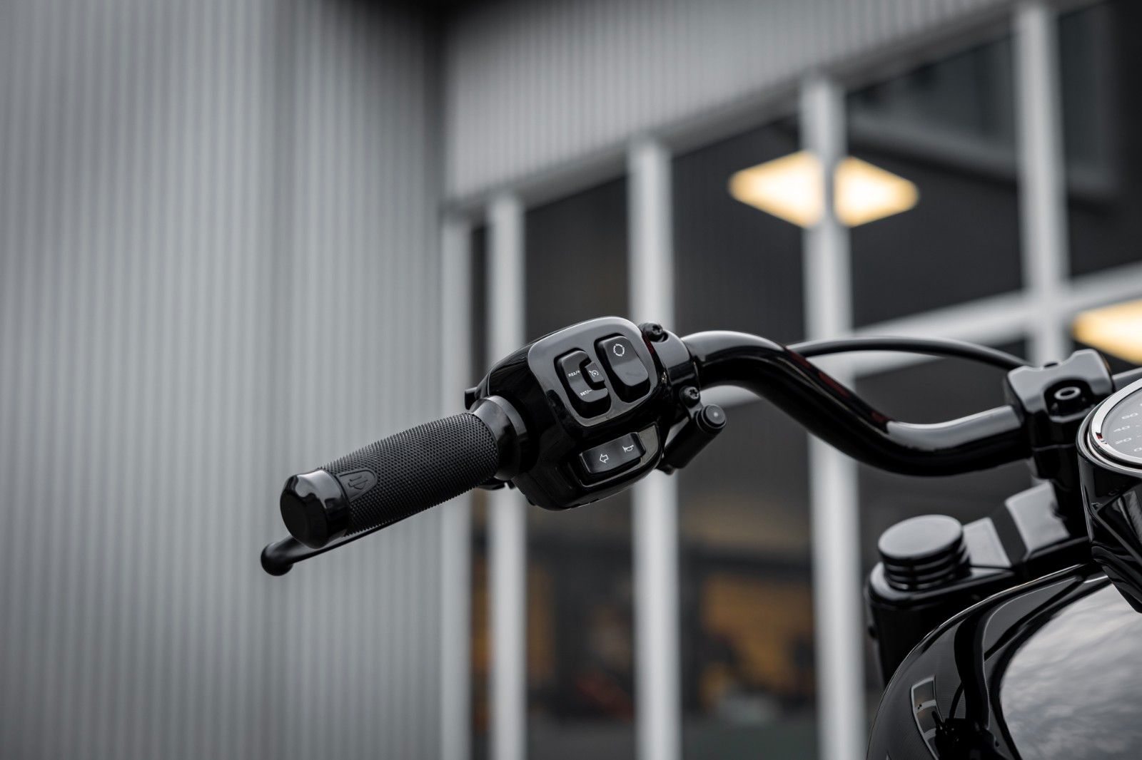 Fahrzeugabbildung Harley-Davidson DARK BOY FLFBS BLACK 117 MY25-H-D Kiel Custom