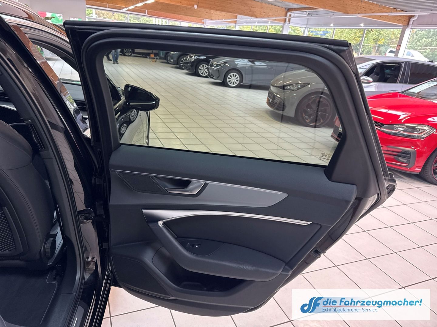 Fahrzeugabbildung Audi A6 Avant 40 TDI sport S-line Sportpaket Navi Led