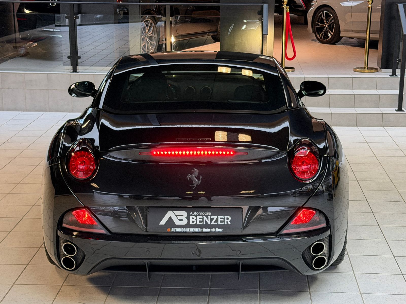 Fahrzeugabbildung Ferrari California 30 V8 /CARBON/KAM/LED-LENKRAD/TOP