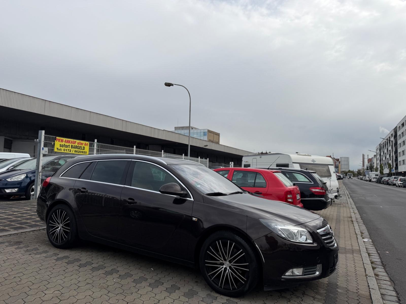 Opel Insignia 2011 — photo 13