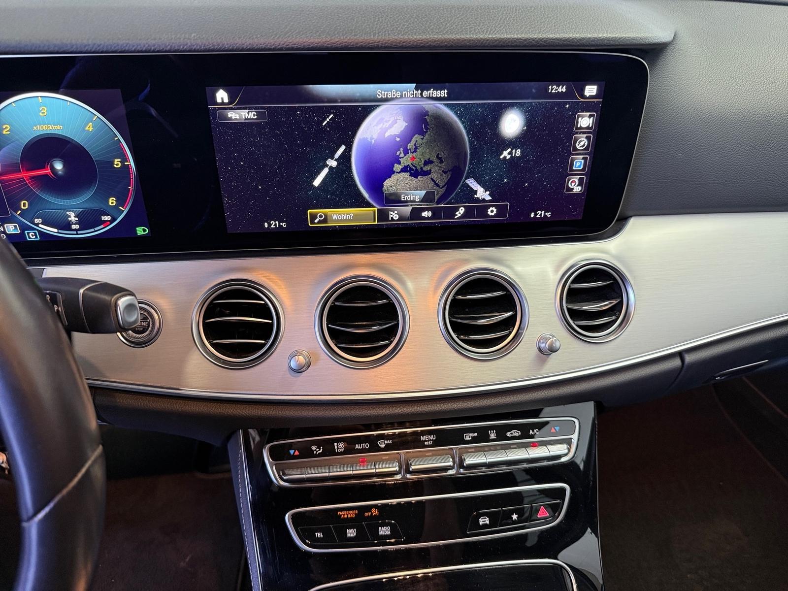 Mercedes-Benz E 220 T-Modell*LED-high*Navi*Kamera*AHK*Tempo*