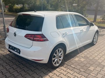 Volkswagen Golf - 10
