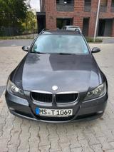 BMW 320i Kombi - BMW 320 aus 2005: Kombi, 320i
