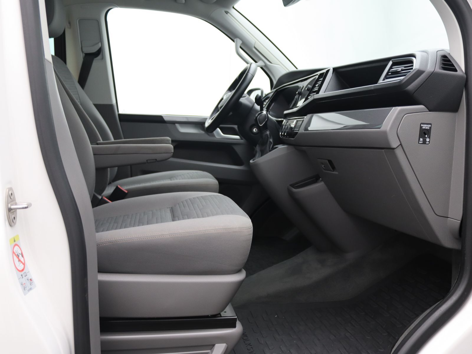 Volkswagen T6 California - Bild 12
