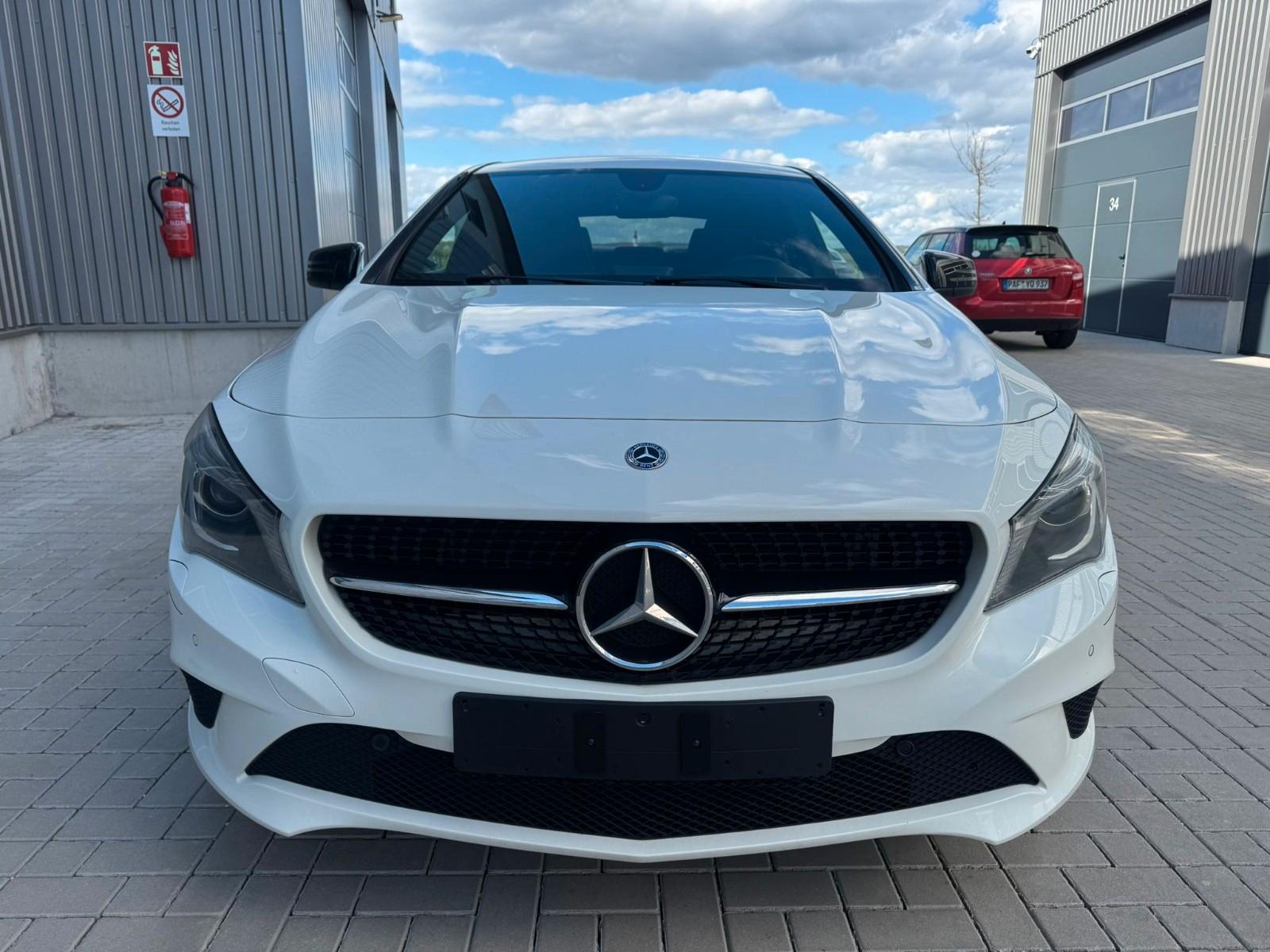 Mercedes-Benz CLA 180 Lim. Xenon Navi AHK Bremsassist. Temp