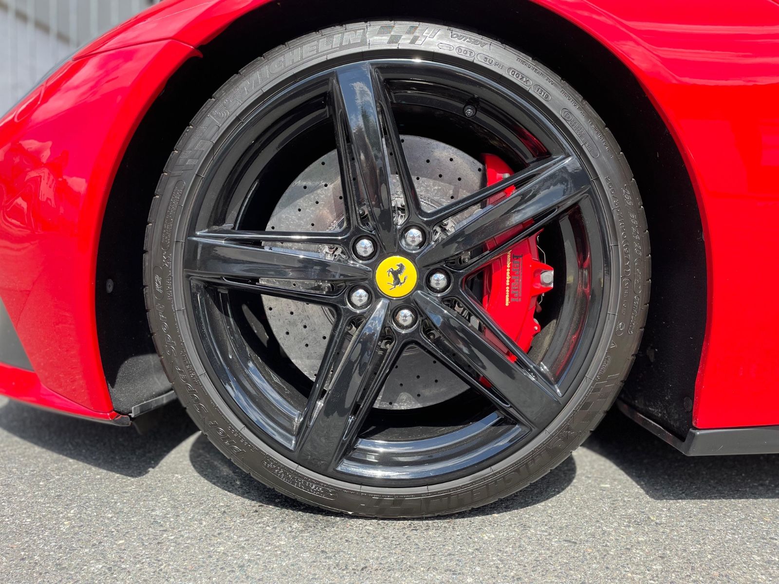 Fahrzeugabbildung Ferrari F12 Berlinetta Novitec |Carbon|LED Lenkrad|Navi|