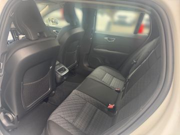 Volvo V60 Kombi Core