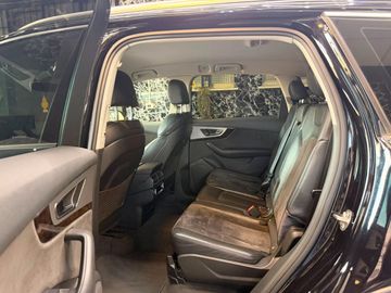 Audi Q7 - 9