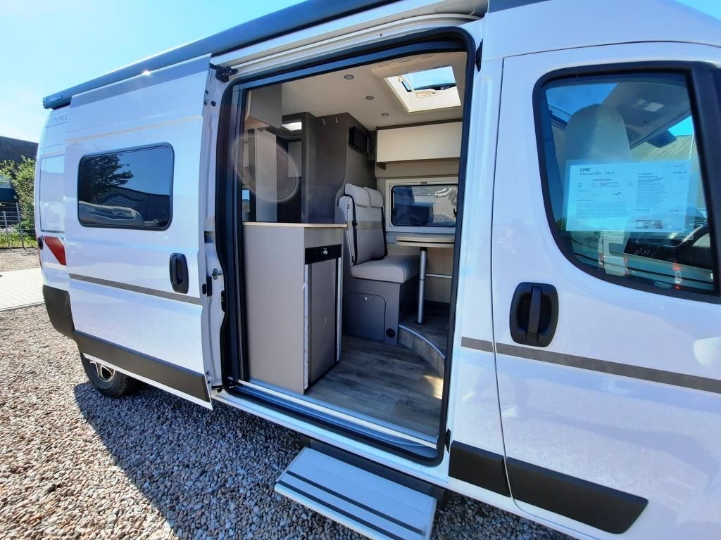 Fahrzeugabbildung LMC Innovan 600 Verfüg./Sparen Sie 13.878,- €