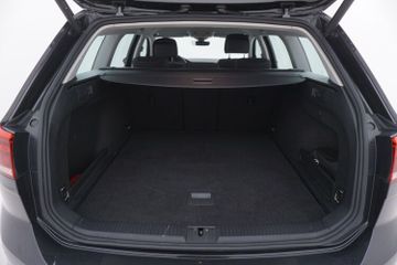 Volkswagen Passat - 8