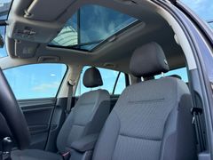 Fahrzeugabbildung Volkswagen Golf VII Lim 1.6 TDI Comfortline *ACC*SHZ*PANO*