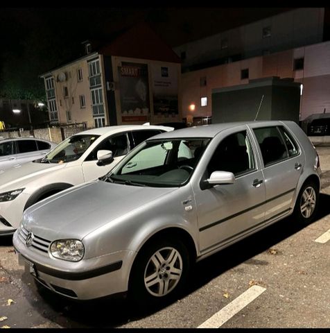 Volkswagen VW Golf VI 1.4 16v EDITION TÜV 26