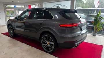 Porsche Cayenne - 8