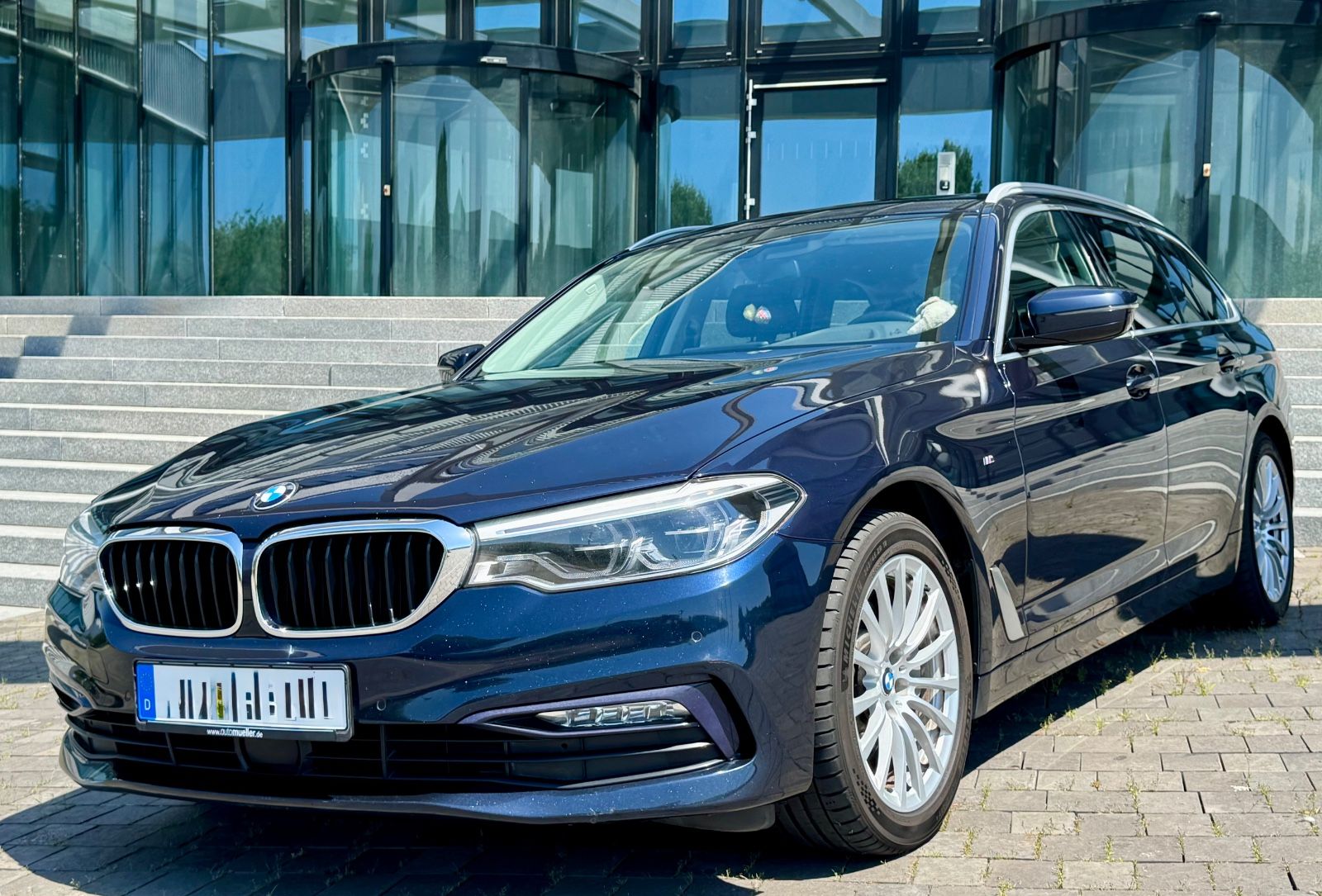 BMW 530d xDrive Touring HUD, Assistent, H&amp;K