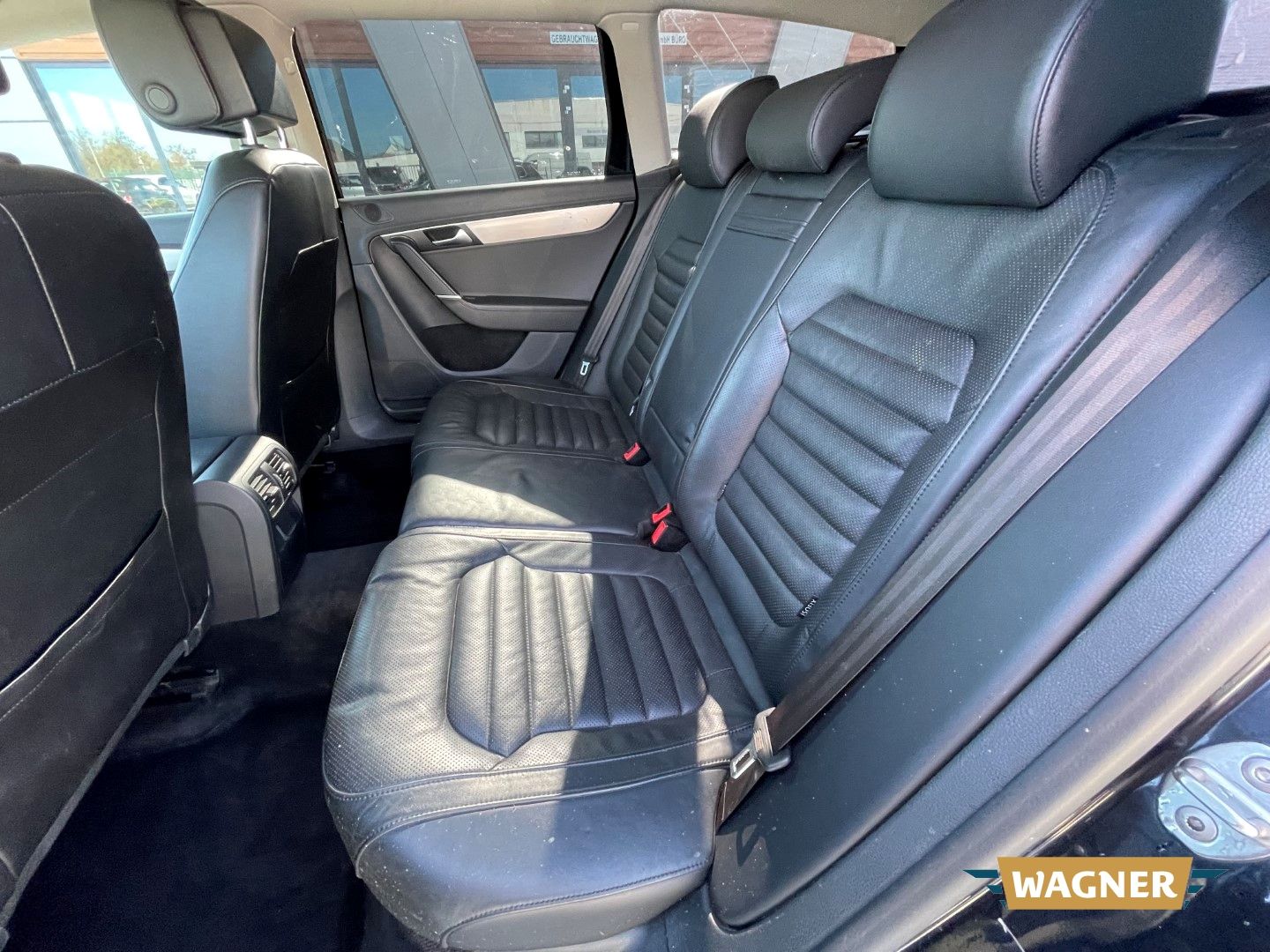 Fahrzeugabbildung Volkswagen Passat Variant Highline BlueMotion