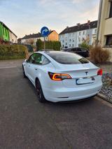 Tesla Model 3 Hinterradantrieb RWD  - Tesla Model 3 in Essen