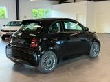 Fiat 500e Icon 11KW+KAMERA+CARPLAY+LM-FELGE+2xKABEL+ - : Schwarz, Felge