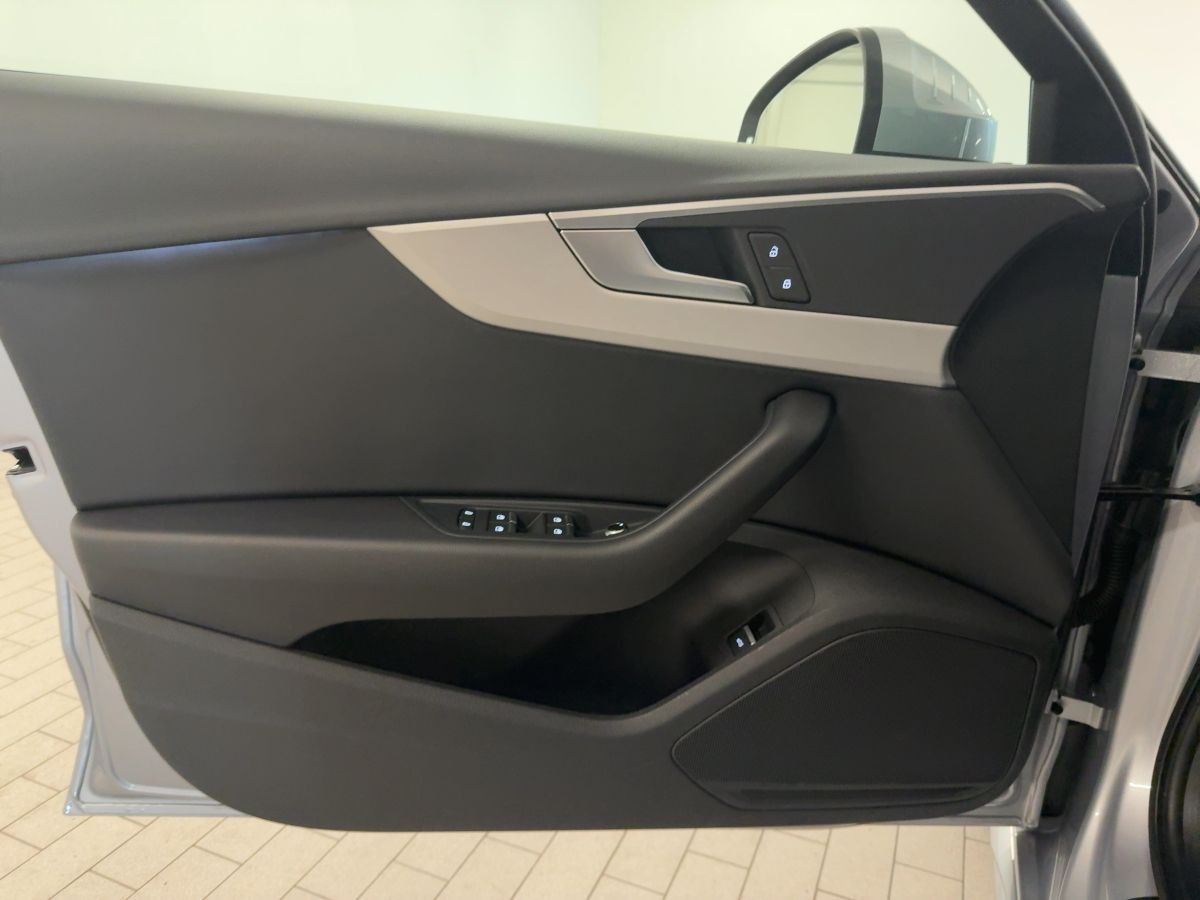 Audi A4 - Bild 17