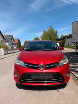 Toyota Verso 2.2l D-CAT Executive 5-Sitzer Executive - Toyota Verso: Executive
