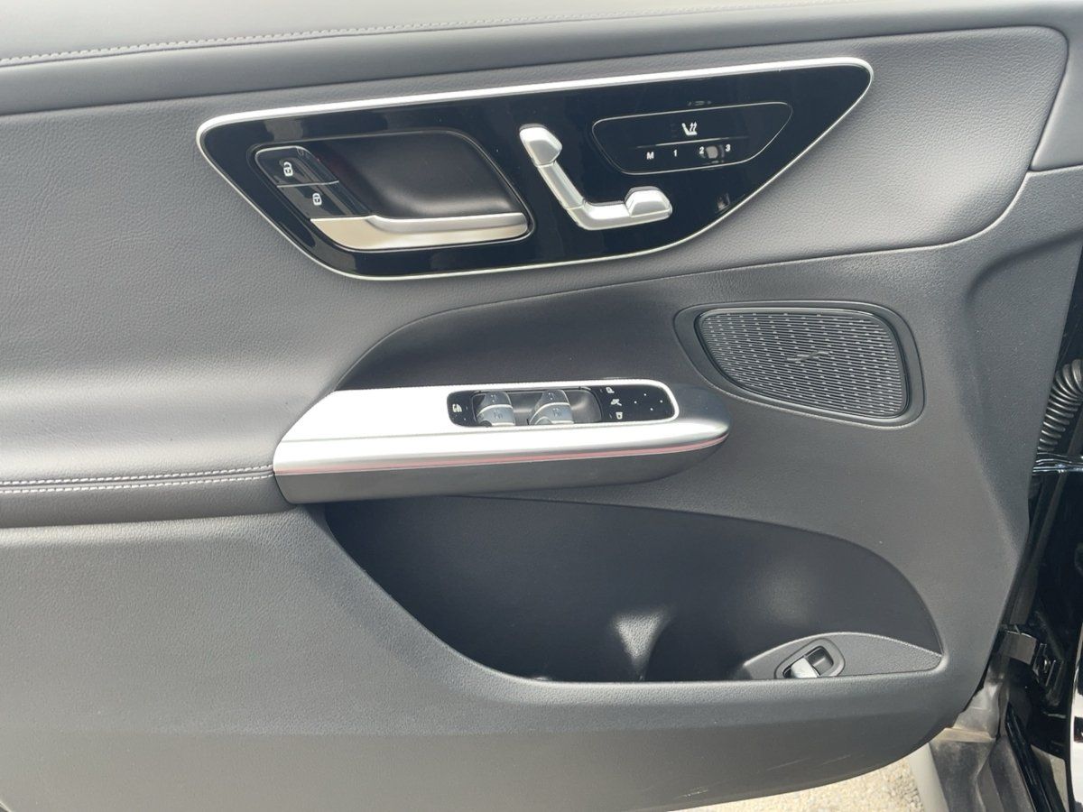 Fahrzeugabbildung Mercedes-Benz GLC 220 d 4M AMG/Night/Pano/Kamera/AHK