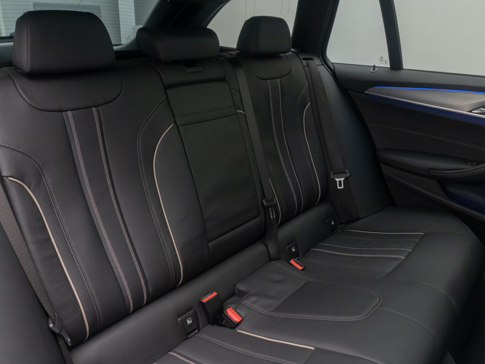 Fahrzeugabbildung BMW 540d xD M Sport Panoram Laser Kamera HUD DAB H/K
