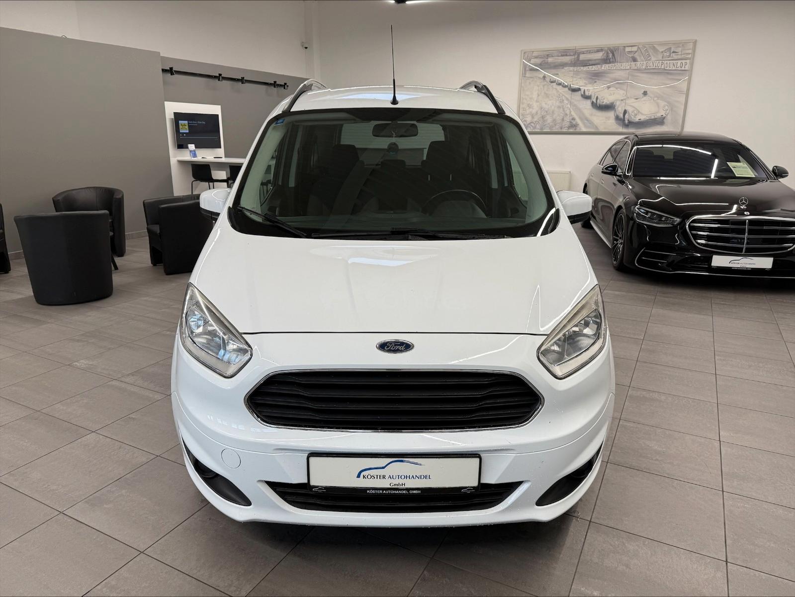 Ford  2015 — photo 8