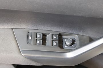 Volkswagen Polo VI 1.0 MPI AID+CARPLAY+PDC+LED