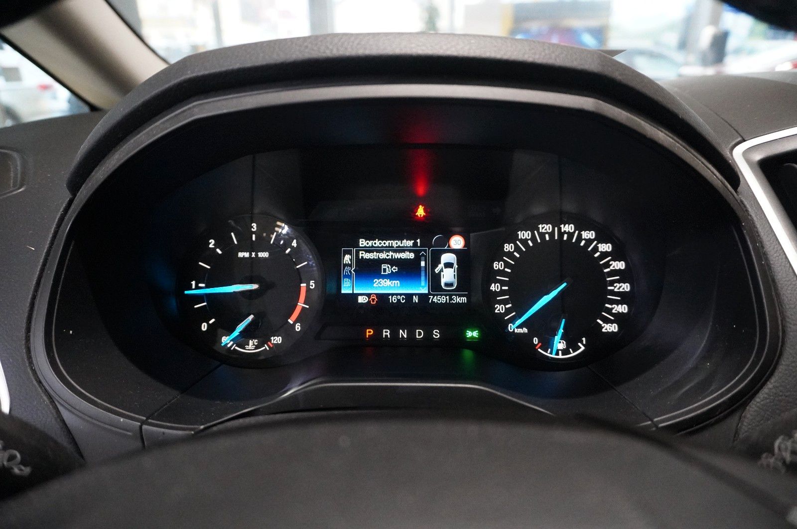 Fahrzeugabbildung Ford S-Max 2.0D BUSINESS 4X4 7-SITZE NAVI/SH/PDC/TEMP
