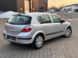 Opel Astra 1.6 Twinport Enjoy Enjoy - Opel Astra aus 2004: Enjoy