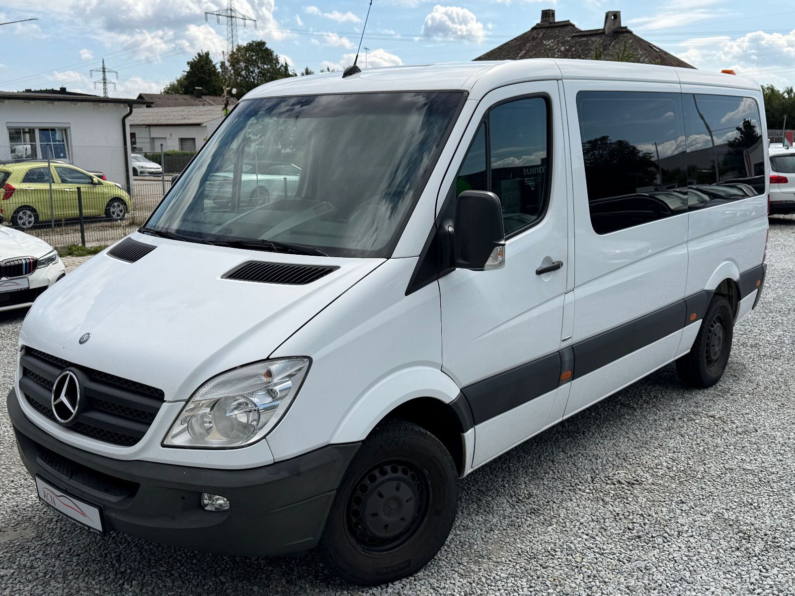 Fahrzeugabbildung Mercedes-Benz Sprinter II Kombi 211/213/214/216 CDI 9-SITZER