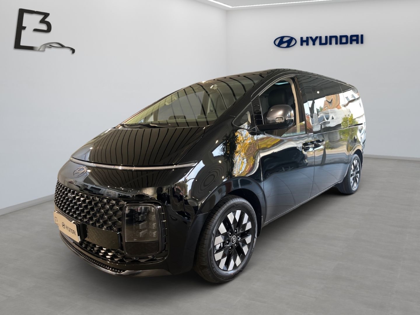 Hyundai STARIA Hybrid 1.6 Turbo 6-AT 2WD SIGNATURE Panor