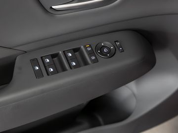 Hyundai Kona Prime Elektro 2WD Autobahnassistent BOSE