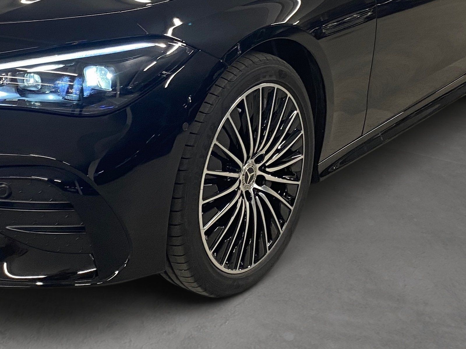 Fahrzeugabbildung Mercedes-Benz CLE 200 AMG Plus*Pano*STDHZG*HUD*360*Totwink*Mem