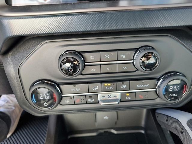 Fahrzeugabbildung Ford Bronco EcoBoost 2,7l Outer Banks 4x4 LED ACC Nav